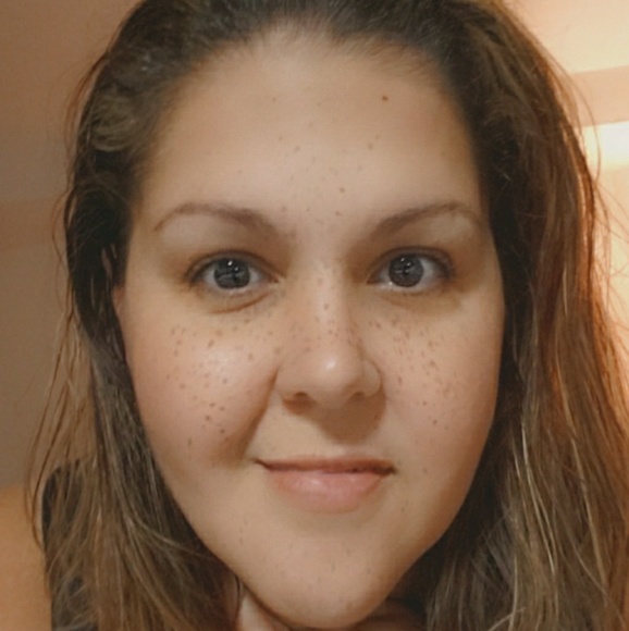 Meet your Posher, Heather - Picture 1 of 1